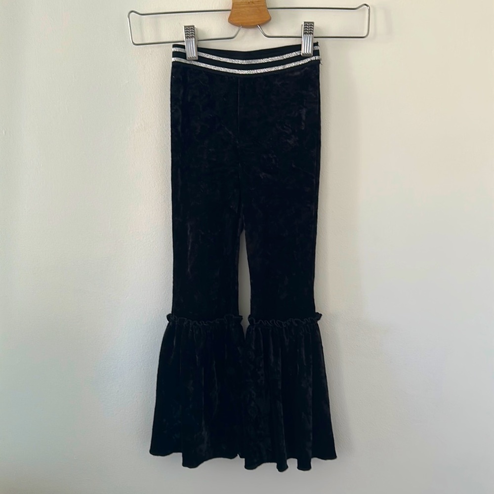 Amazing black crushed velvet girls XS 4/5 flare leggings